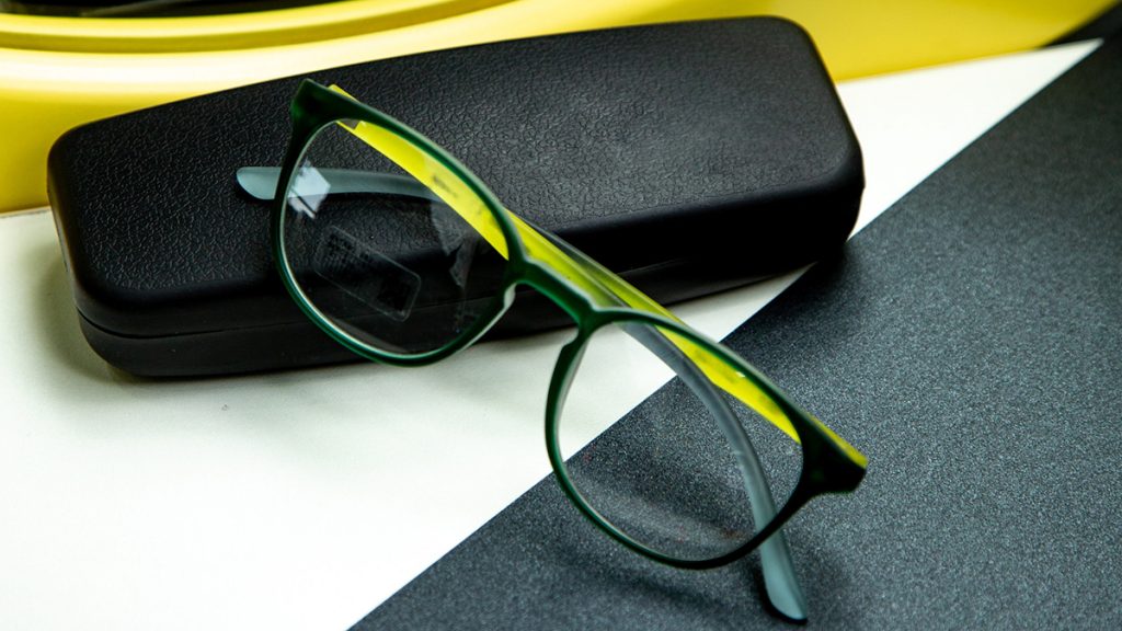 کیف عینک، کوچک اما حیاتی! (اهمیت کیف مناسب را دست کم نگیرید) 2 کیف عینک، کوچک اما حیاتی! (اهمیت کیف مناسب را دست کم نگیرید)