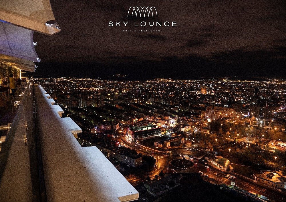 معرفی کامل هتل اسپیناس پالاس تهران | اقامت لوکس در شمال پایتخت 2 معرفی کامل هتل اسپیناس پالاس تهران | اقامت لوکس در شمال پایتخت