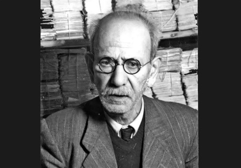 طنزنویسان از زیر قبای &quot;چرند پرند&quot; بیرون آمده‌اند