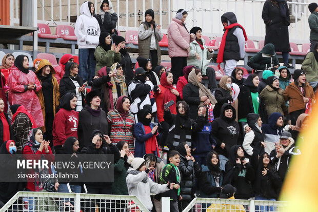 نساجی؛ امیدی که به لیگ یک تبعید شد، اشک‌های شهر خسته