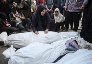 380 نویسنده بریتانیایی "نسل کشی" در غزه را محکوم کردند