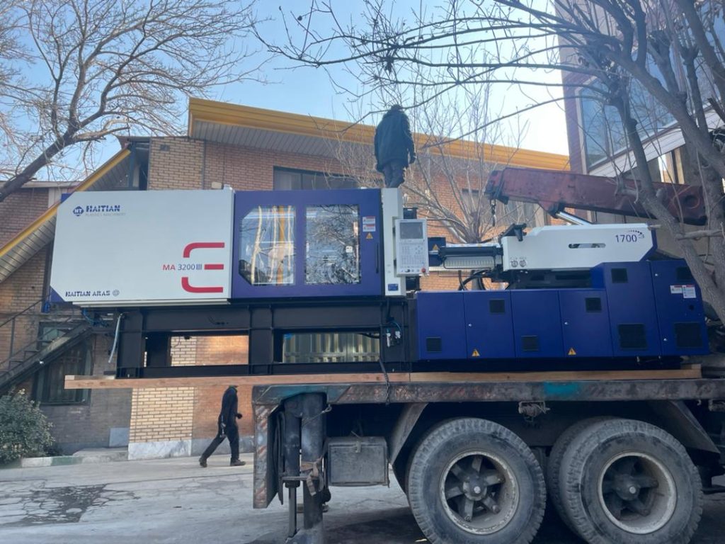 دستگاه تزریق پلاستیک و لوازم جانبی