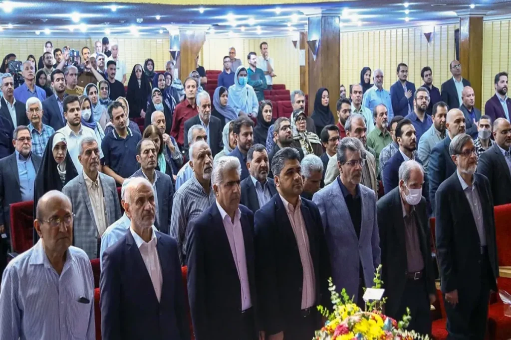 فرشاد مومنی