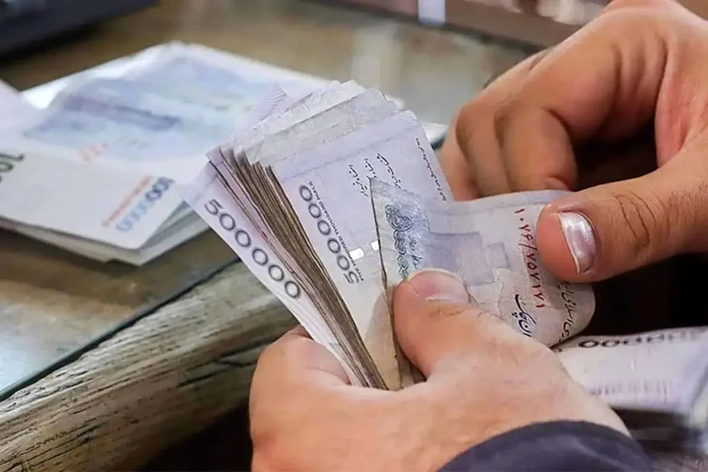 حقوق بازنشستگان دولت به موقع پرداخت می شود