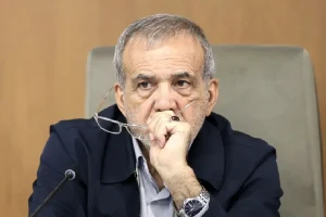 پزشکیان: بودجه بنیادهای بی‌برون‌داد باید جمع شود