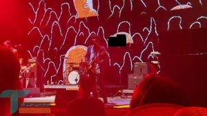 گزارش کاربران از بروز یک باگ عجیب در دوربین آیفون ۱۷