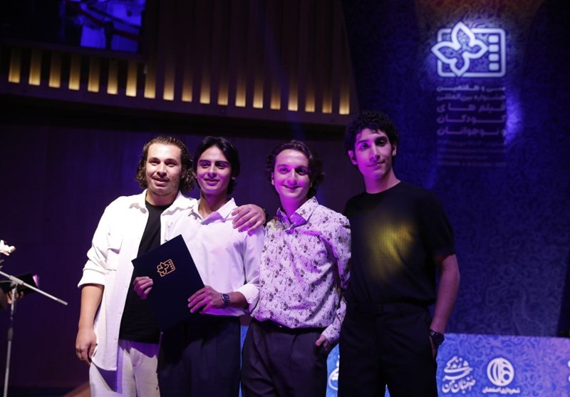 1760015983 877 پرواز پروانه‌های زرین جشنواره فیلم کودک و نوجوان در آسمان