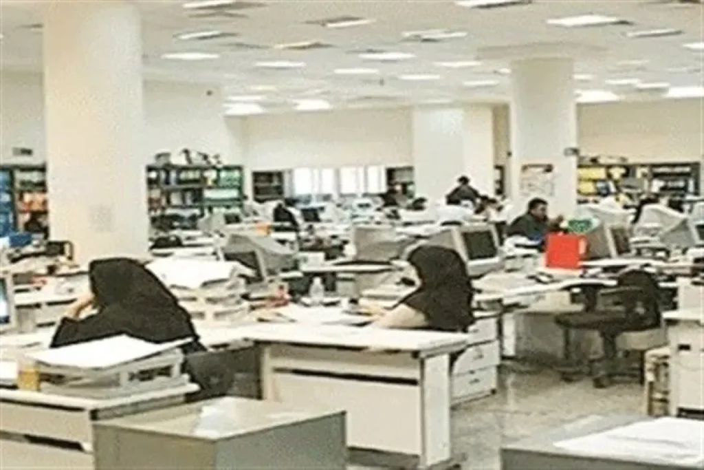 خبر مهم برای کارمندان دولت/ یک جراحی بزرگ بزرگ در راه است؟ + توضیح رییس سازمان اداری و استخدامی درباره تعدیل یا تغییر حقوق کارمندان