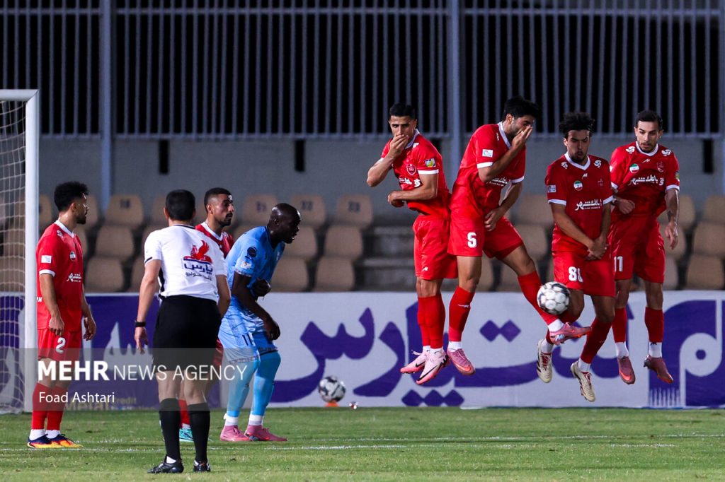 احمد محمدی داور شمس‌آذر و پرسپولیس شد؛ سوت استقلال و فولاد برای حیدری - خبرگزاری مهر | اخبار ایران و جهان
