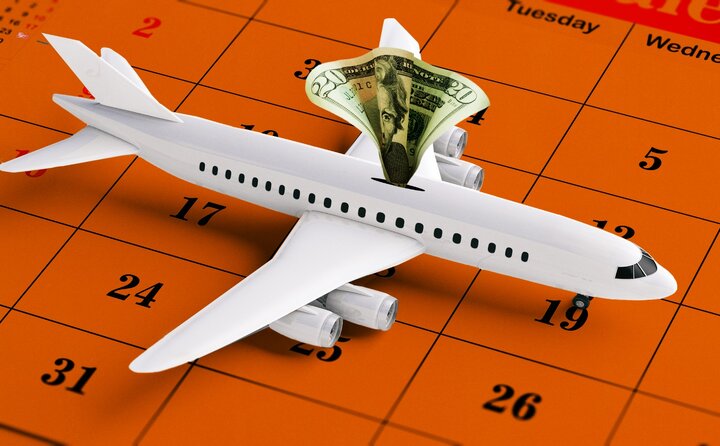 راهنمای انتخاب بهترین زمان برای خرید بلیط هواپیما جهت کاهش هزینه‌های سفر