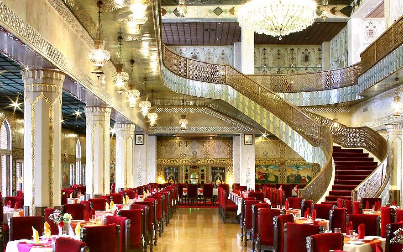 آشنایی با رستوران ها و کافه هتل 5 ستاره عباسی اصفهان 4 آشنایی با رستوران ها و کافه هتل 5 ستاره عباسی اصفهان