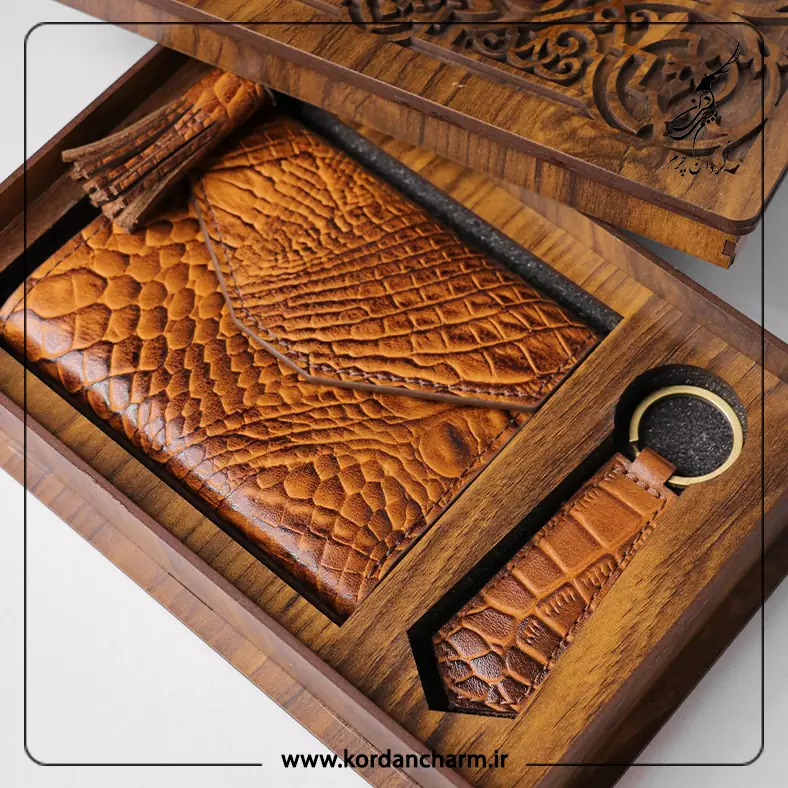 10 نکته در خرید کیف پول زنانه شیک 5 10 نکته در خرید کیف پول زنانه شیک