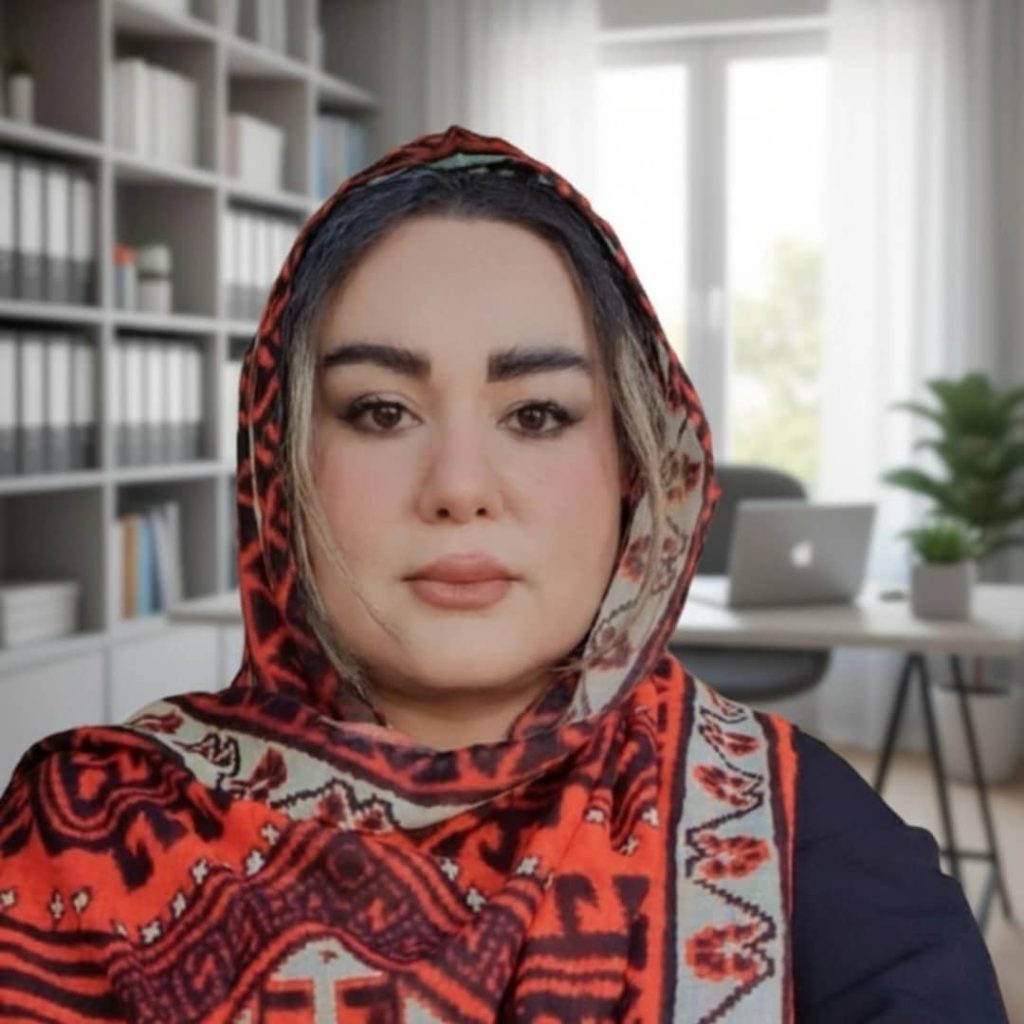 سونیا بشر مدرس مکالمه حرفه‌ای انگلیسی و برگزار کننده دوره های آمادگی آزمونهای بین‌المللی