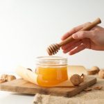 آیا عسل برای افتادگی رحم مفید است؟