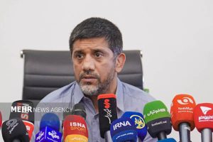 واکنش دبیر به شعار هواداران؛ کسانی که بطری پرتاب کردند از کشتی نبودند - خبرگزاری مهر | اخبار ایران و جهان