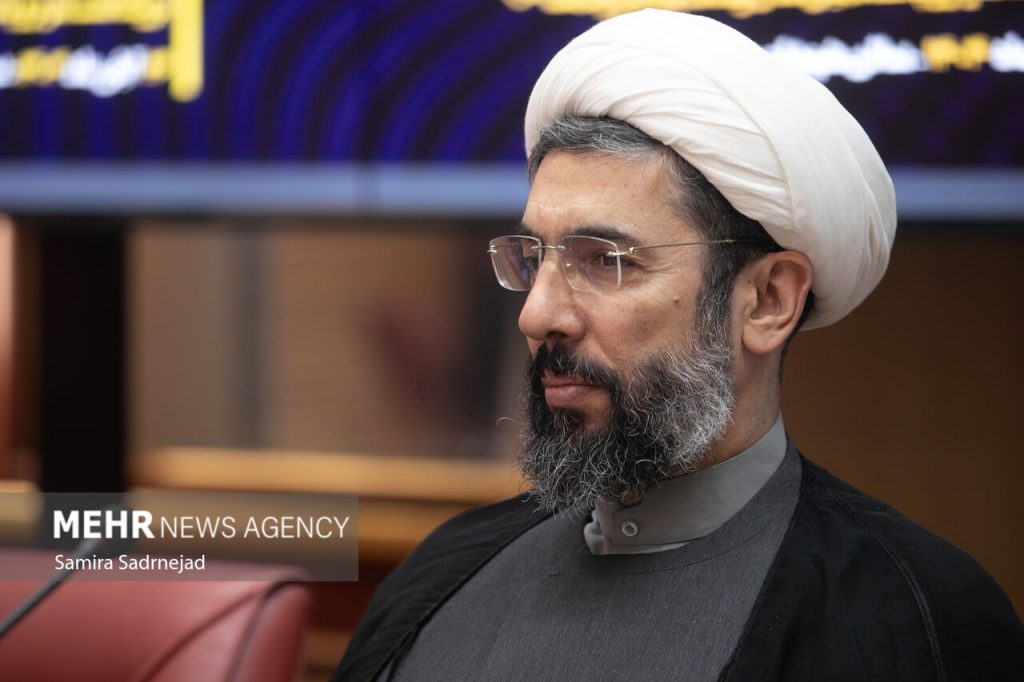 حجت‌الاسلام رستمی: حمایت ملی برای دانشجویان در سن ازدواج