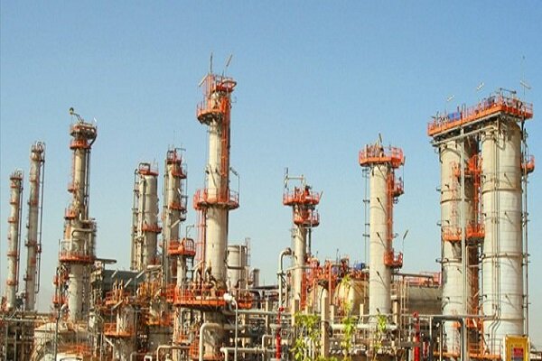 بازیابی ۶۰ درصدی ظرفیت پتروشیمی؛ چالشهای زمستان