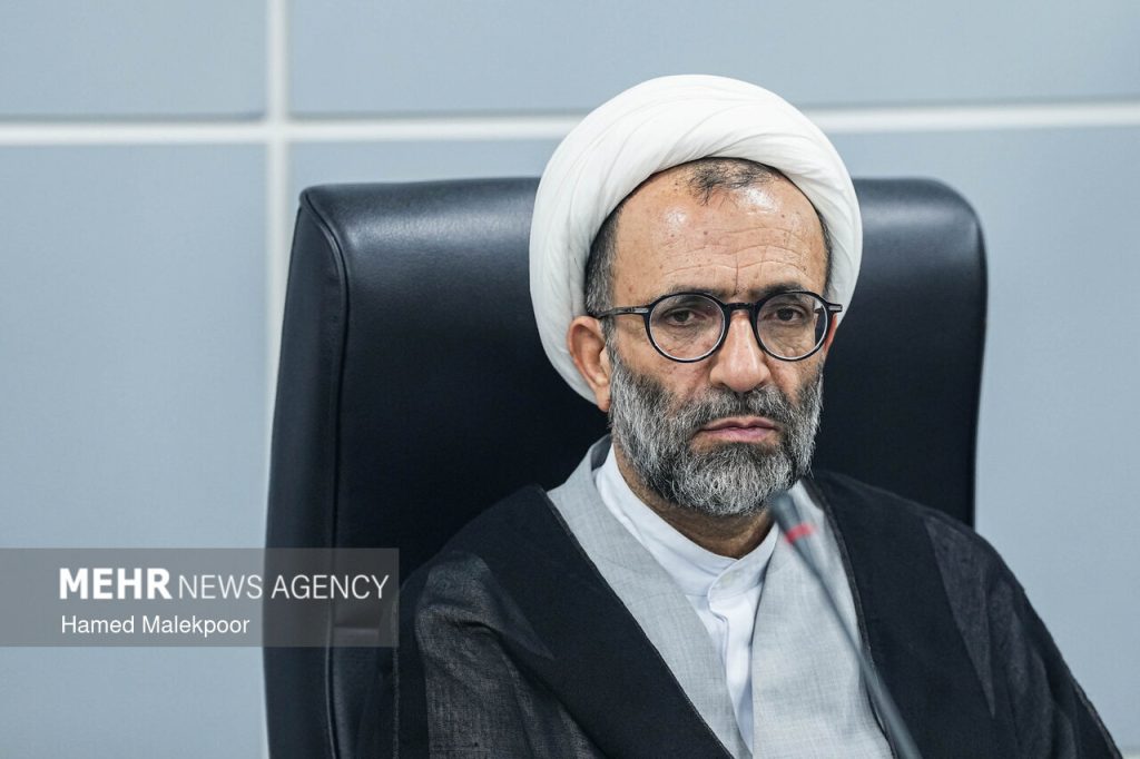 پیامدهای حقوقی فعالیت ستاد موازی فضای مجازی