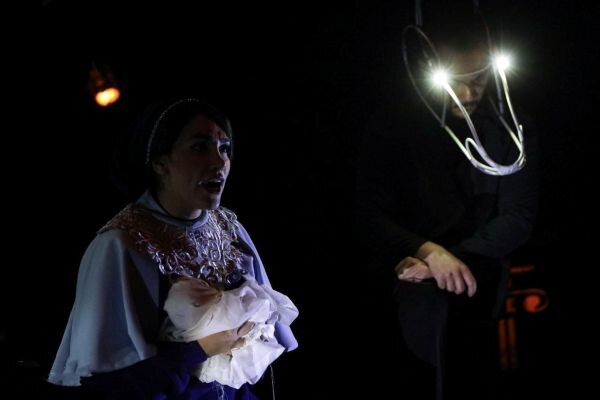 ش همای: سه قصه زنانه و نقد تئاتر ایران