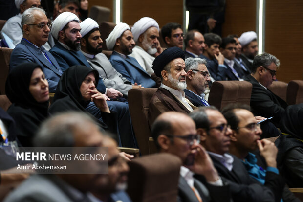 اجلاس یکصدمین روسای دانشگاه‌ها با وزیر علوم