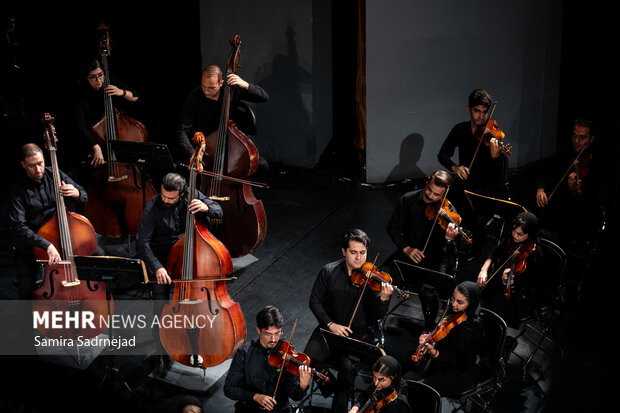 اجرای ارکستر سمفونیک تهران 23 اجرای ارکستر سمفونیک تهران در سالن و Manch Hall