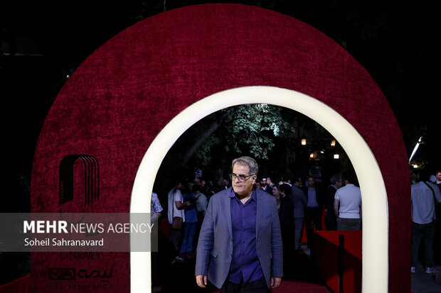 برگزاری مراسم گرامیداشت روز سینما با حضور چهرههای سینمایی 5 برگزاری مراسم گرامیداشت روز سینما با حضور بازیگران و کارگردانان