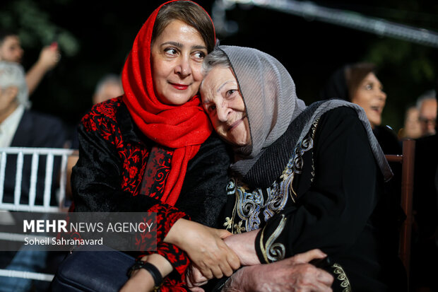 برگزاری مراسم گرامیداشت روز سینما با حضور چهرههای سینمایی 23 ग्रامیداشت روز سینما با حضور چهرههای برجسته