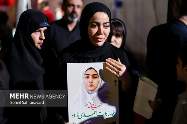 برگزاری مراسم گرامیداشت روز سینما با حضور چهرههای سینمایی 9 برگزاری مراسم روز سینما با حضور چهرههای نامدار سینمایی