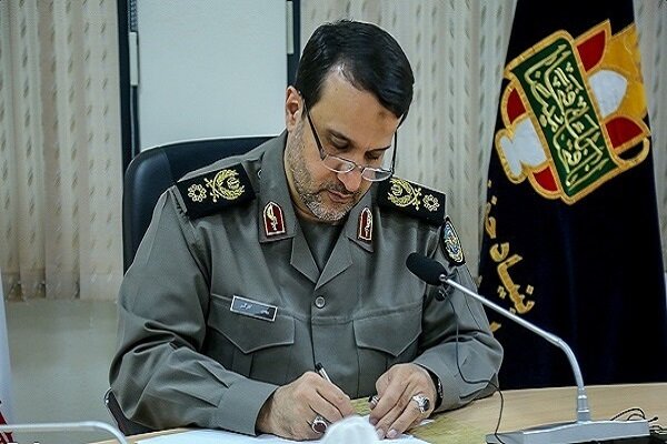 تجلیل رئیس بنیاد حفظ آثار از تهیهکننده نگهبانان خورشید