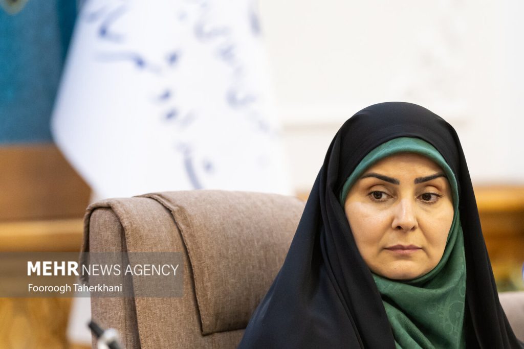 وزیر راه و شهرسازی سند نهادینهسازی مشارکت الکترونیکی را ابلاغ کرد