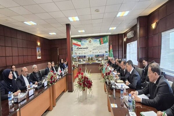 توافق ایران و ترکمنستان برای افزایش ظرفیت مرزی سرخس به ۷۰۰ کامیون روزانه