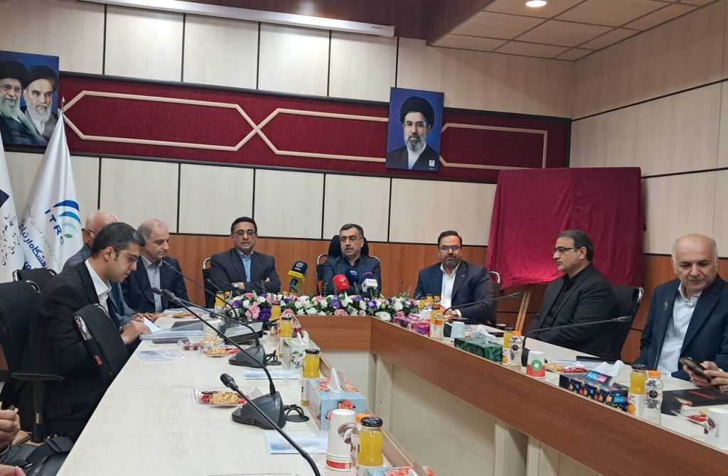 معاون وزیر بهداشت: اطلاعات محرمانه بیماران نباید در اختیار هوش مصنوعی قرار گیرد