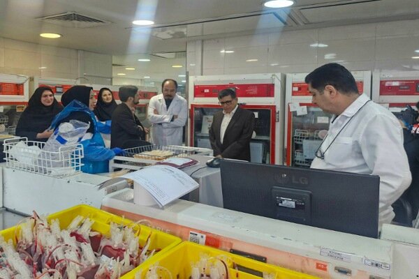 مدیرعامل انتقال خون از مرکز وصال بازدید کرد 1 مدیرعامل انتقال خون از مرکز وصال بازدید کرد